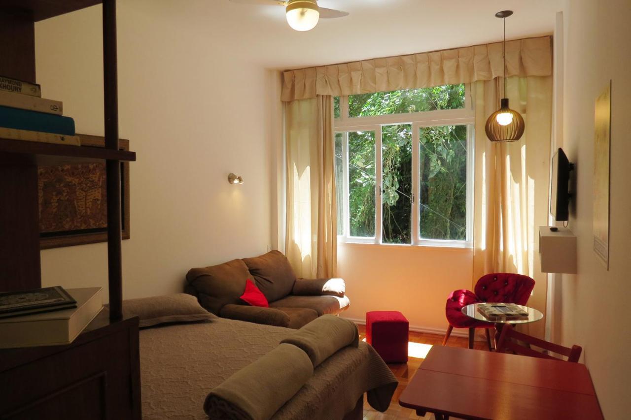 Studio 14 Petropolis  Luaran gambar